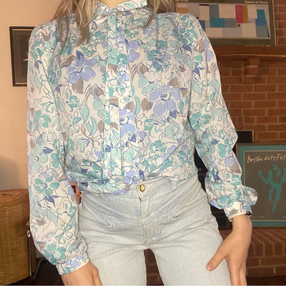 Vintage 1970s ACT III Union Made Pussy Bow Tie Collar Blouse Floral Prin… - Picture 3 of 16